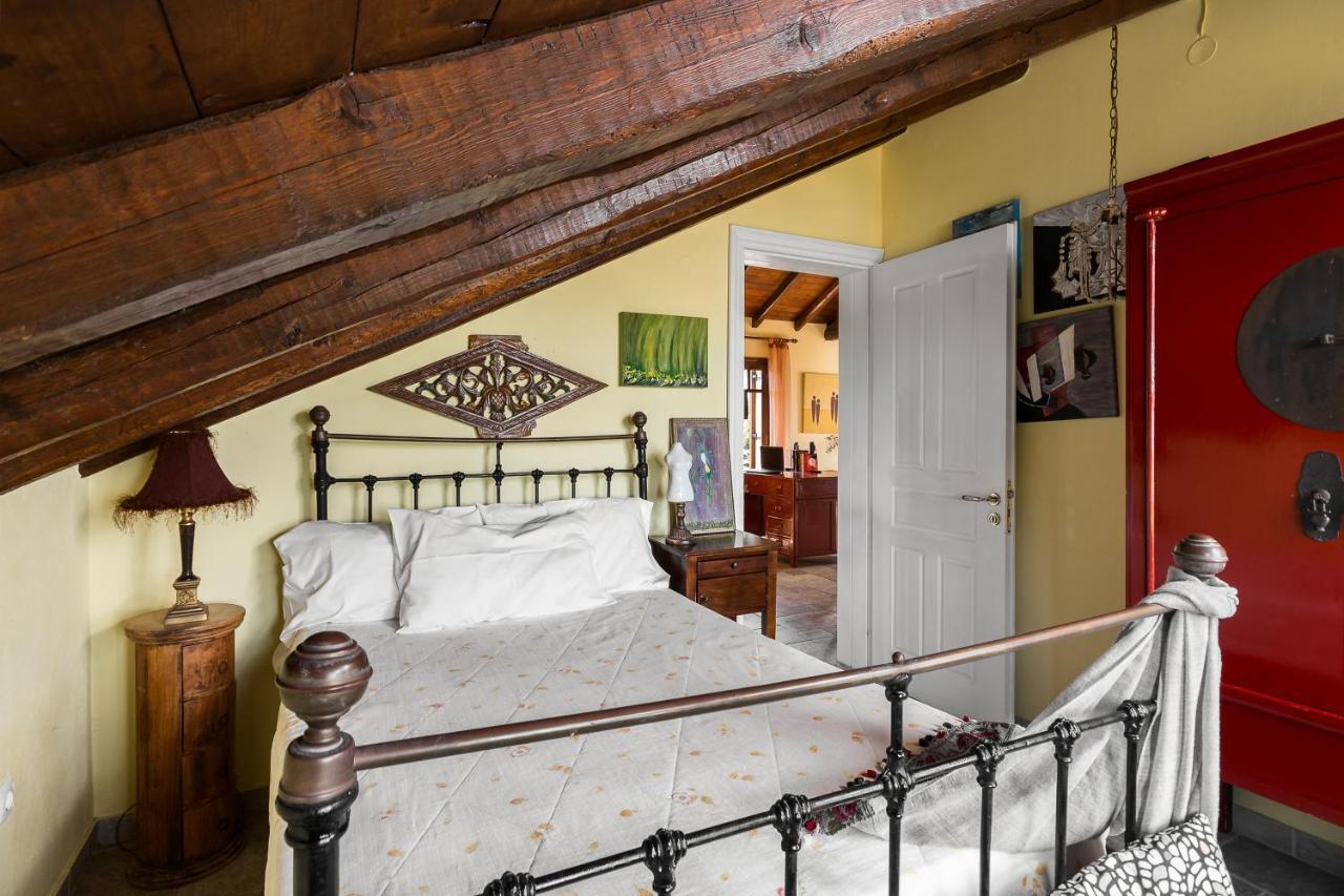 Beachfront Villa Meliti Ágios Matthaíos Bagian luar foto